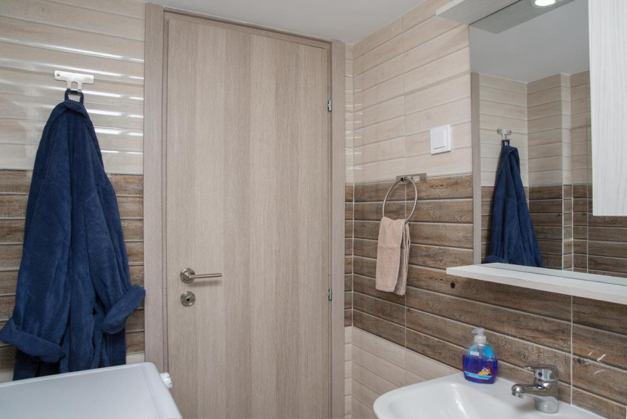 Cosy Apartment With Terrace Near Metro Station Athen Eksteriør bilde